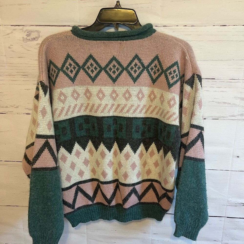 Vintage 62 East Geometric Pattern Rolled Neck Sweater Size Medium - Picture 7 of 7